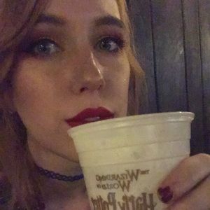 Meet your Posher, Lydia